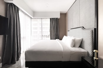 the face 2 by dm suites