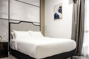 the face 2 by dm suites