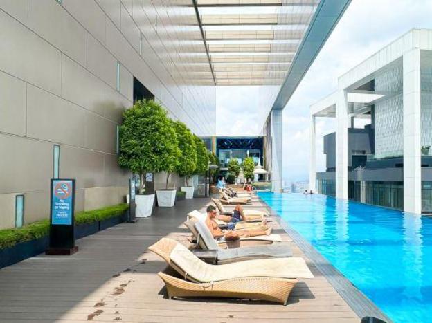 the face 2 by dm suites