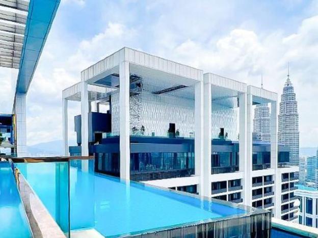 the face 2 by dm suites