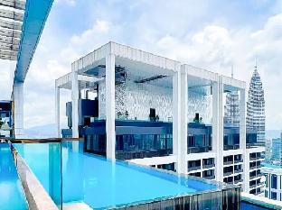 the face 2 by dm suites