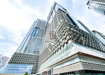 the face 2 by dm suites