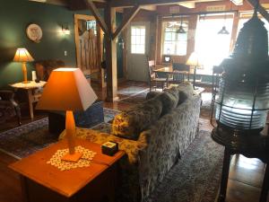 Yellow Barn Estate,,0 star