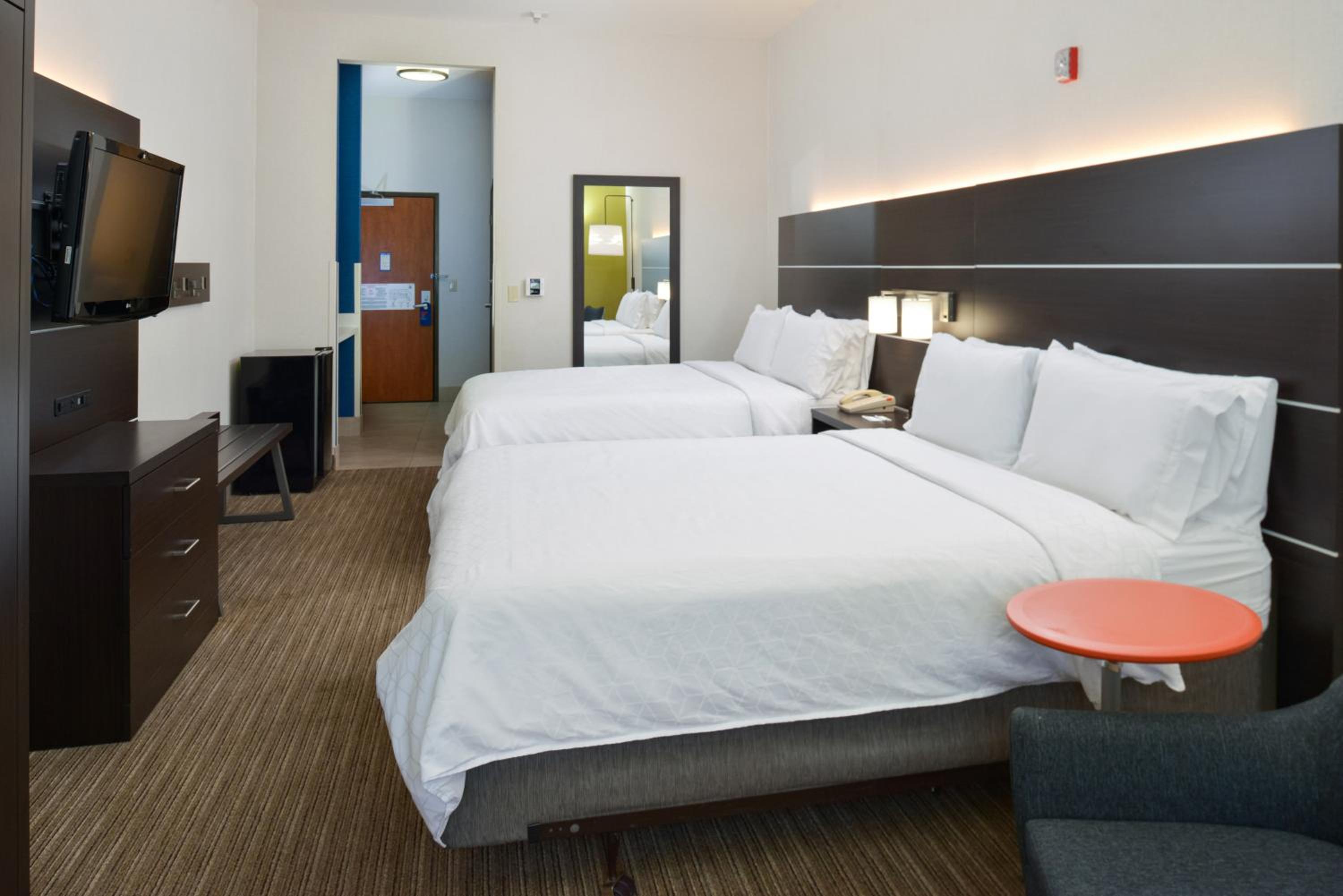 holiday inn express madera yosemite park area by ihg