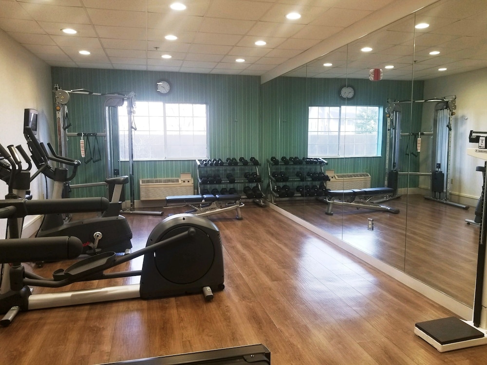 holiday inn express madera yosemite park area by ihg