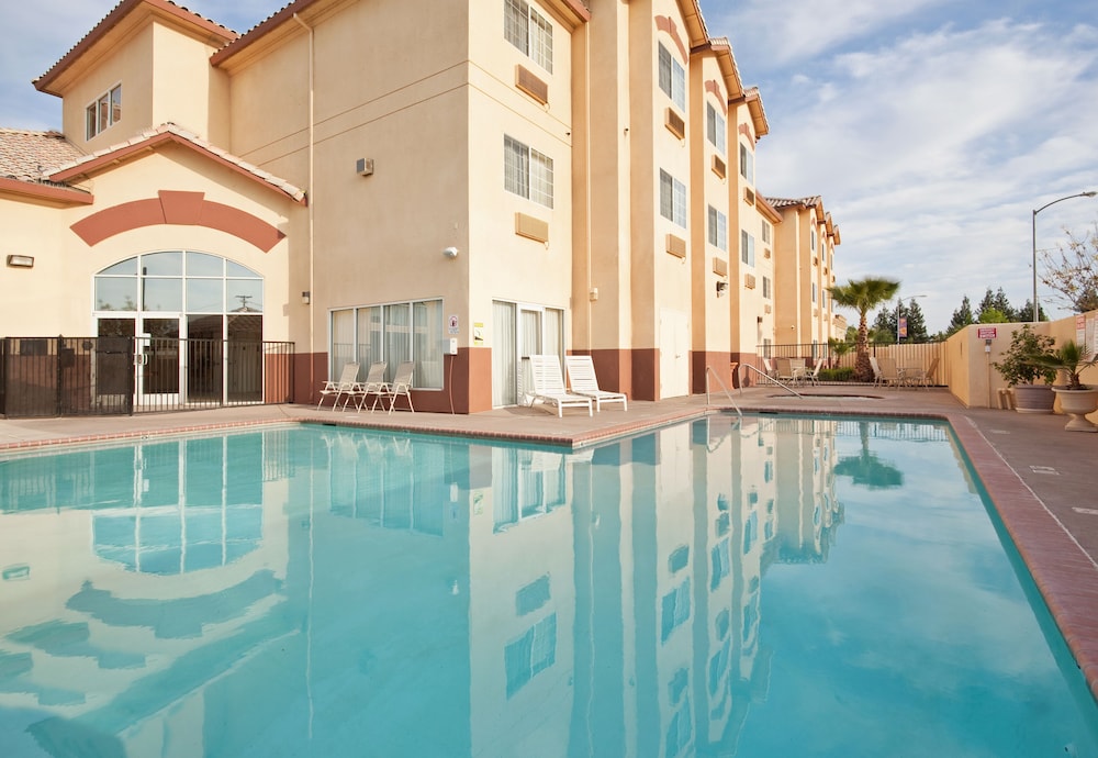 holiday inn express madera yosemite park area by ihg