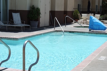 Holiday Inn Express Madera - Yosemite Park Area By Ihg,Fresno>>Corte Madera,3 star
