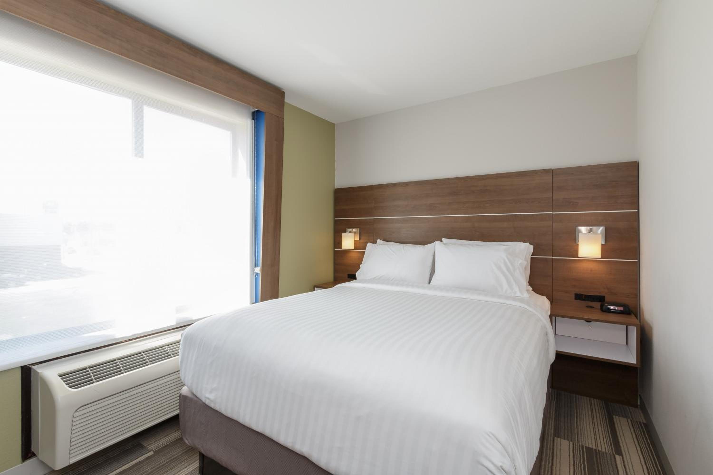 holiday inn express hotel and suites south bend by ihg