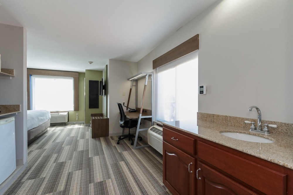 holiday inn express hotel and suites south bend by ihg