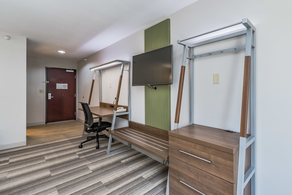 holiday inn express hotel and suites south bend by ihg
