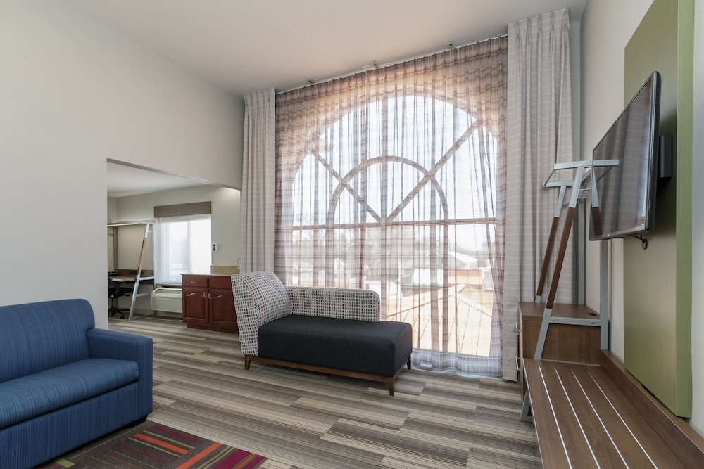 holiday inn express hotel and suites south bend by ihg