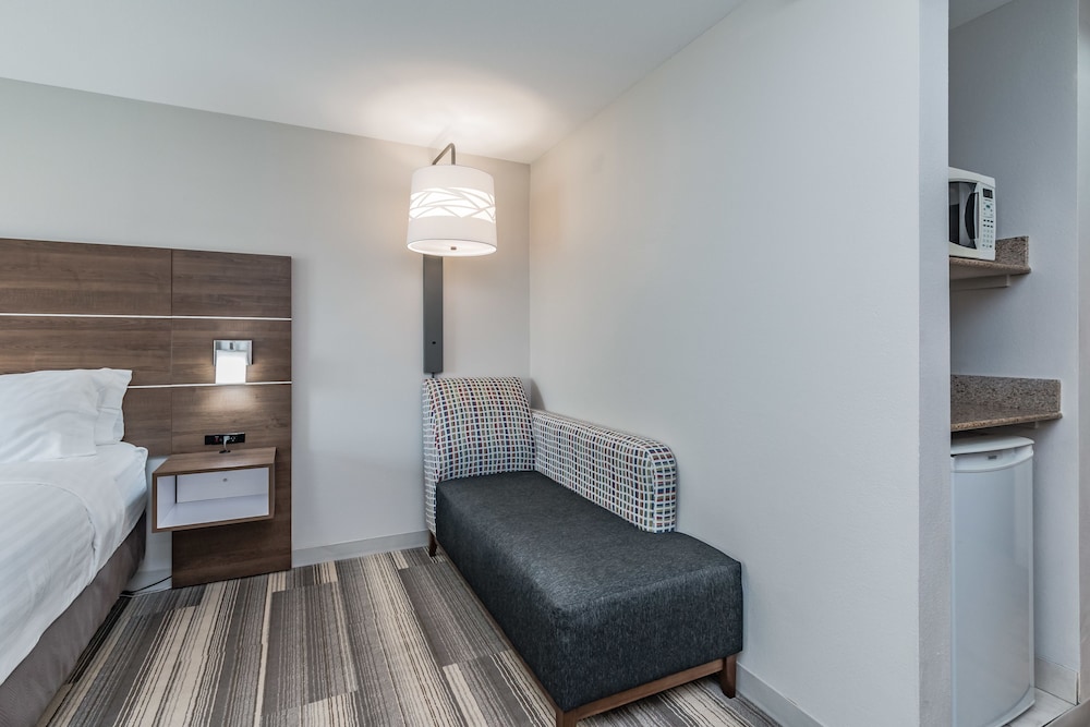 holiday inn express hotel and suites south bend by ihg