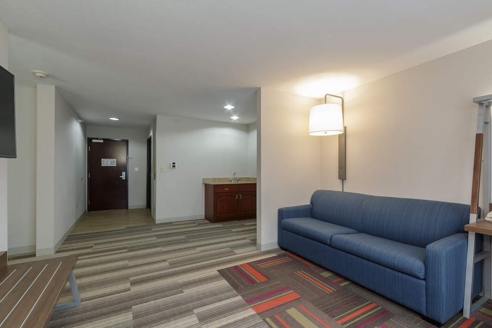 holiday inn express hotel and suites south bend by ihg