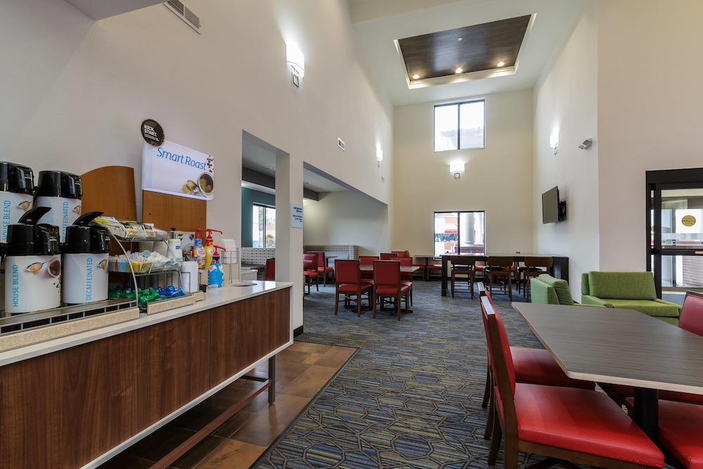 holiday inn express hotel and suites south bend by ihg