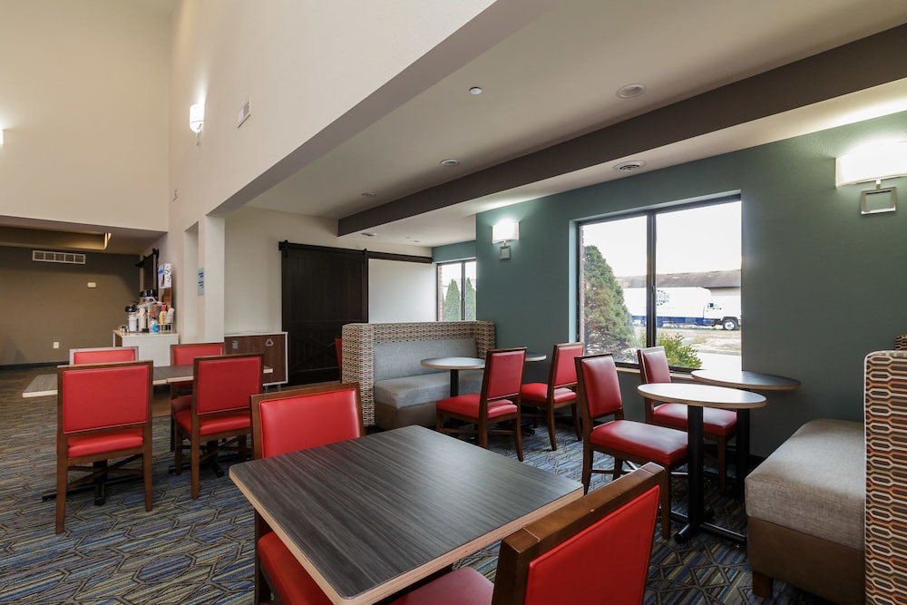 holiday inn express hotel and suites south bend by ihg
