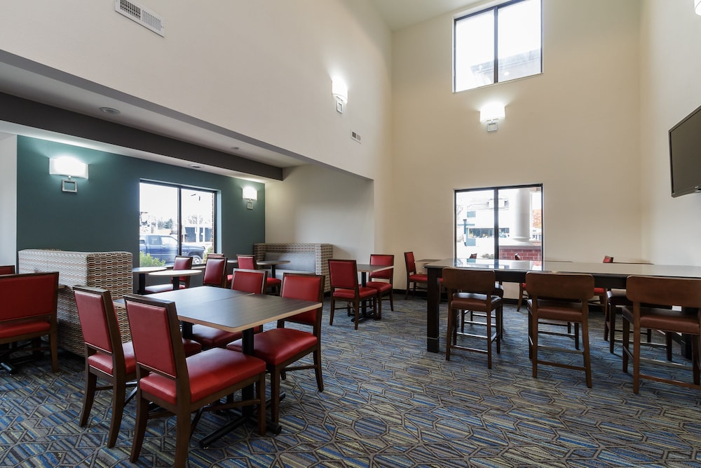 holiday inn express hotel and suites south bend by ihg