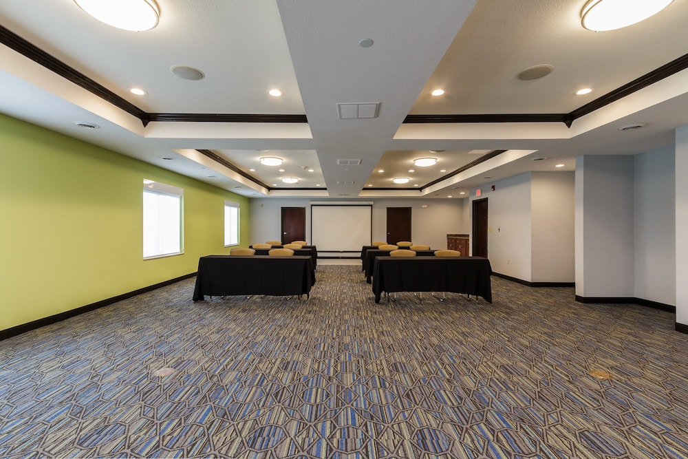 holiday inn express hotel and suites south bend by ihg