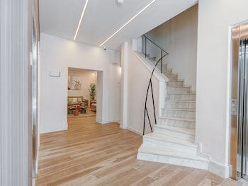 limehome barcelona carrer de fontcoberta self check in only