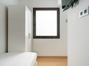 limehome barcelona carrer de fontcoberta self check in only