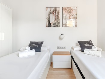 limehome barcelona carrer de fontcoberta self check in only