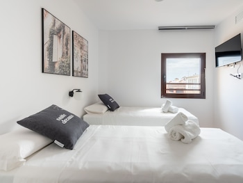 limehome barcelona carrer de fontcoberta self check in only