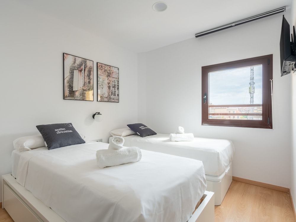 limehome barcelona carrer de fontcoberta self check in only