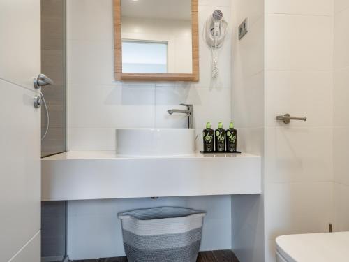 limehome barcelona carrer de fontcoberta self check in only