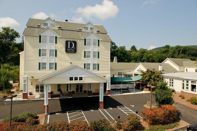 d hotel suites and spa