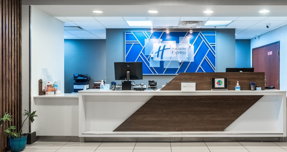 holiday inn express and suites orange city deltona