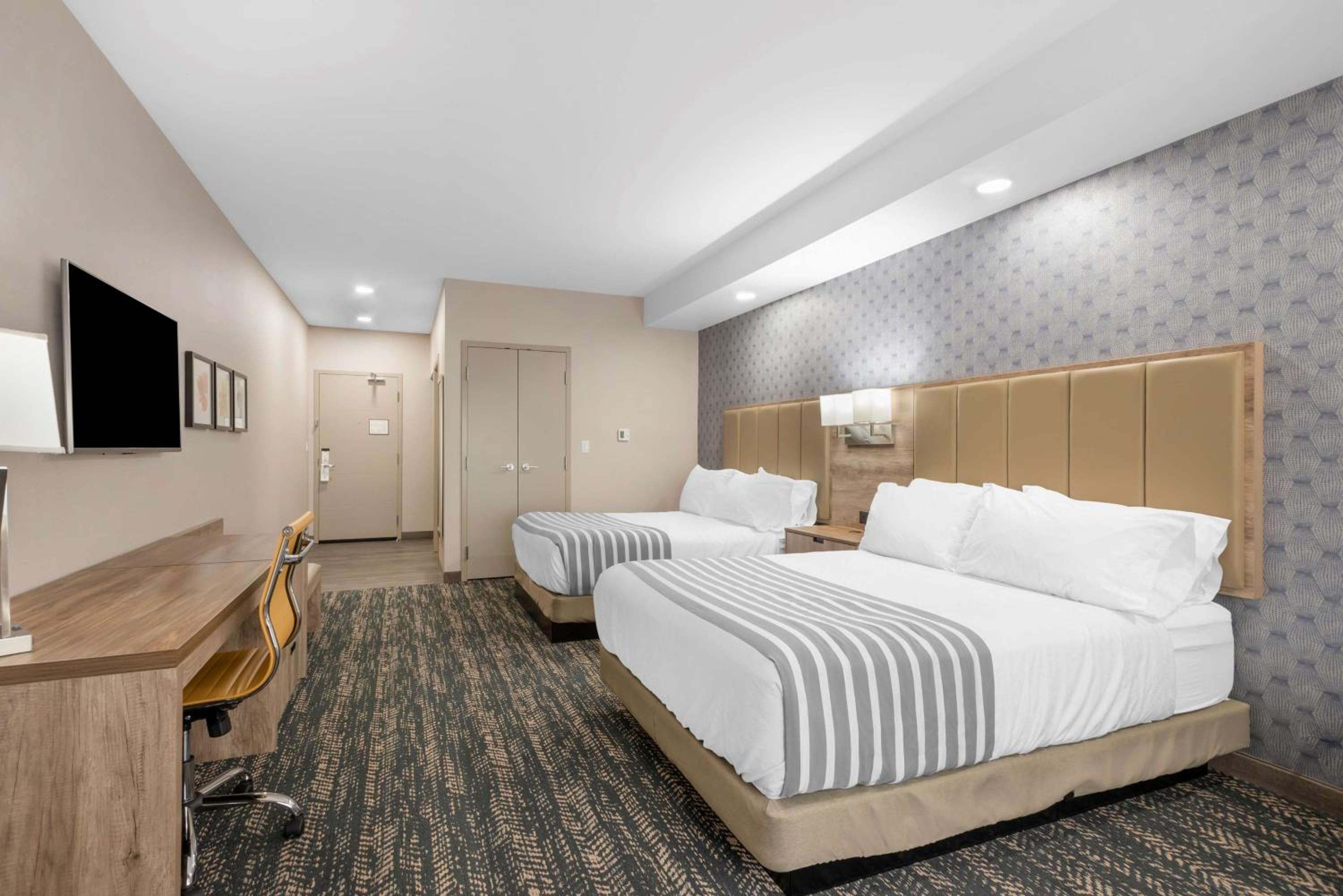 holiday inn express and suites orange city deltona