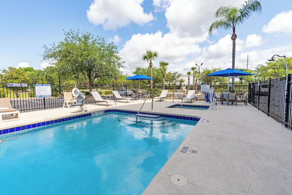 holiday inn express and suites orange city deltona