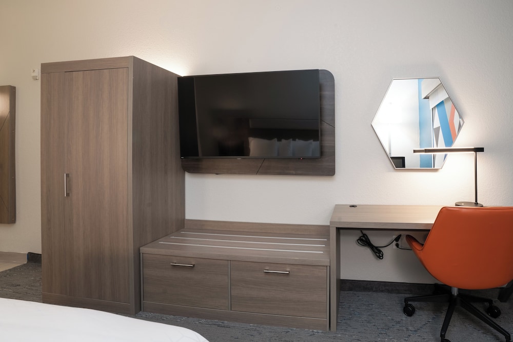holiday inn express and suites orange city deltona