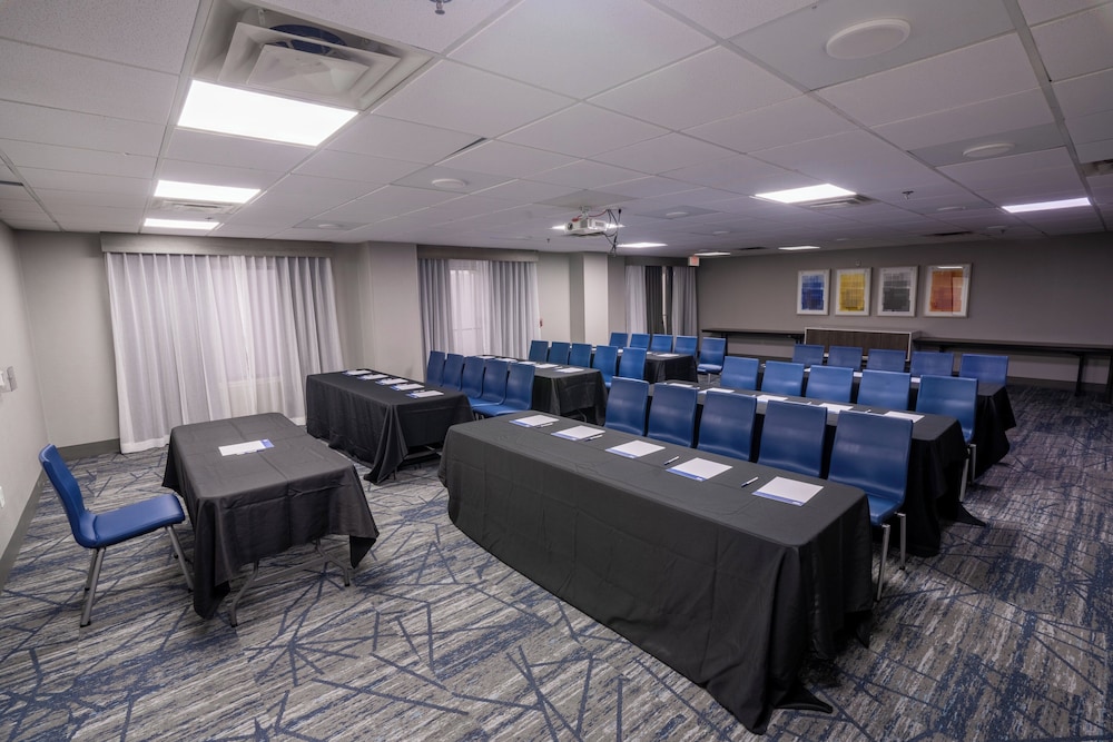 holiday inn express and suites orange city deltona