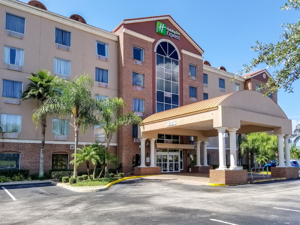 holiday inn express and suites orange city deltona