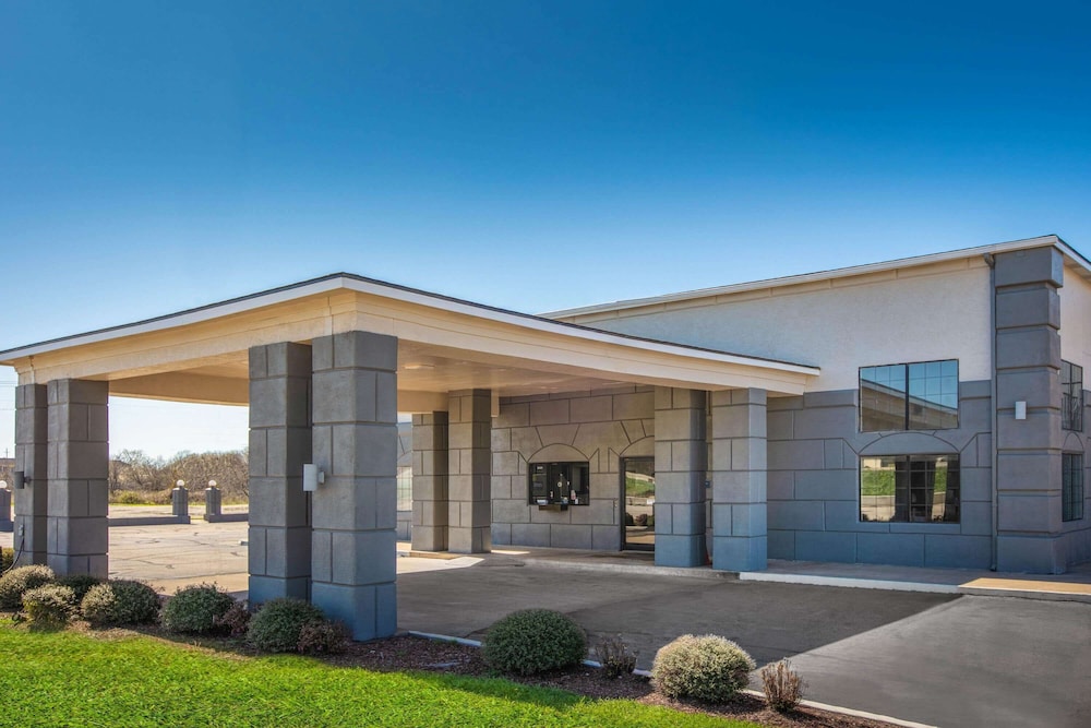 Days Inn By Wyndham Waco Near Downtown/University,Lacy-Lakeview>>Bellmead,3 star