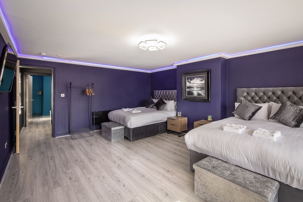 town view apartment by sasco