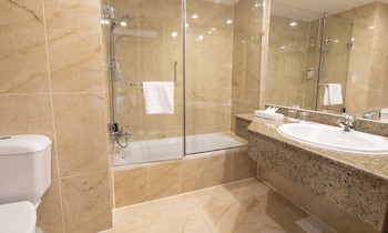 blend elphistone resort