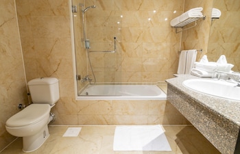 blend elphistone resort