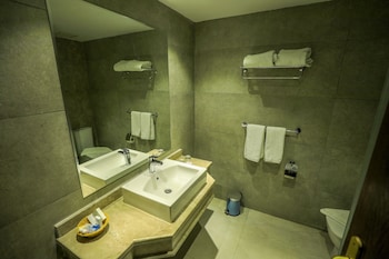 blend elphistone resort