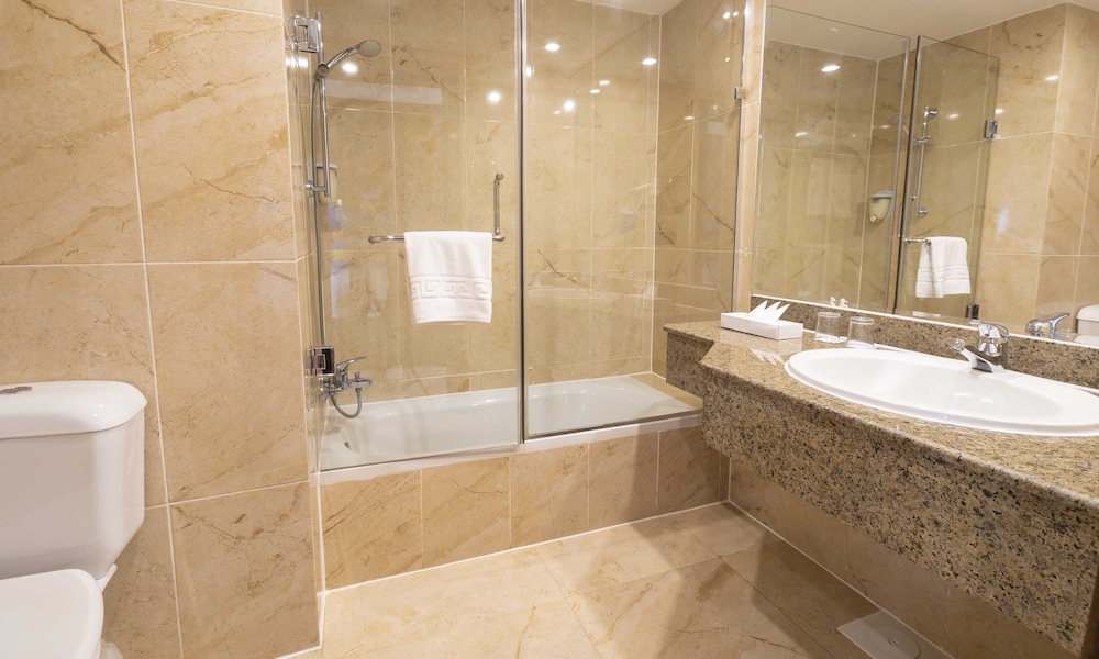 blend elphistone resort