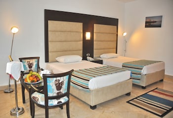 blend elphistone resort