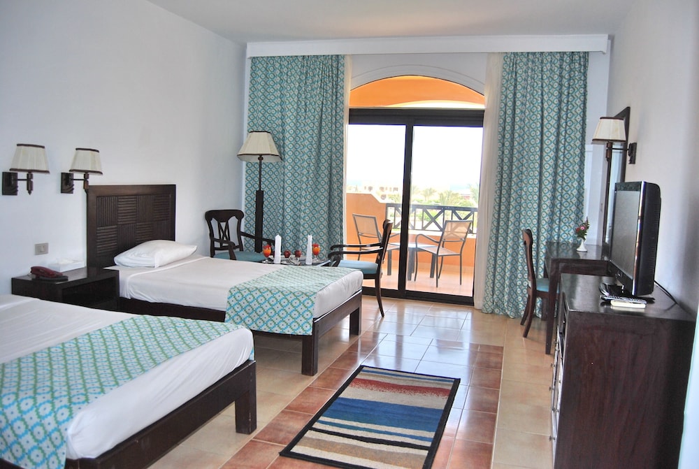 blend elphistone resort