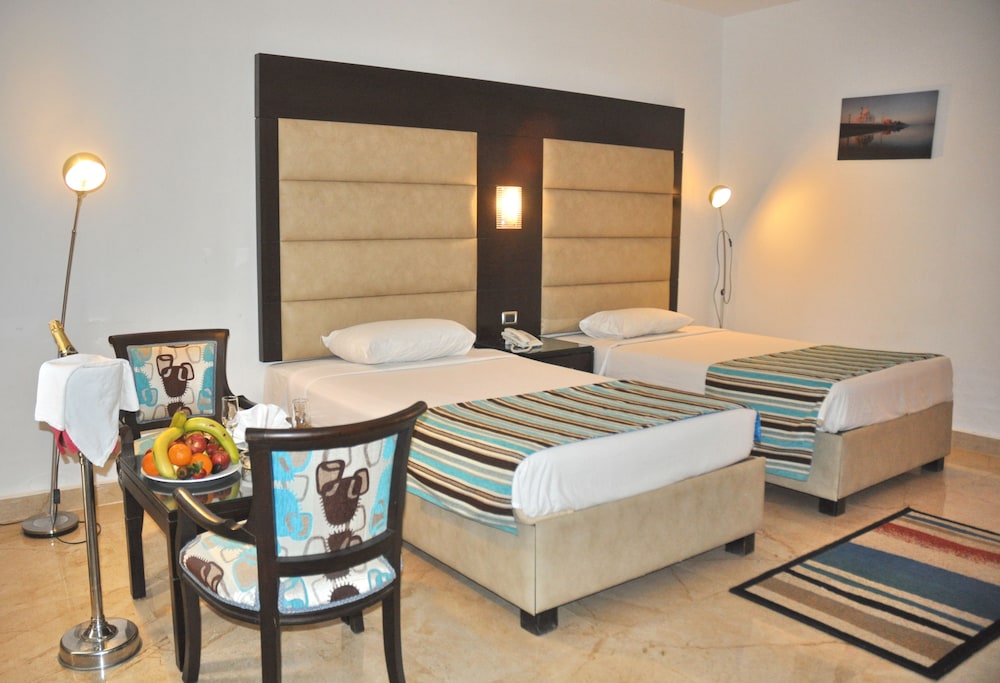 blend elphistone resort
