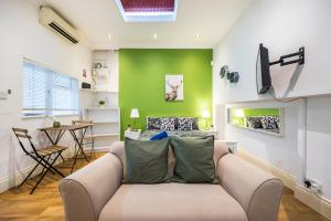 Verv Islington,,5 star