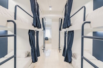 shapel hostel and cafe