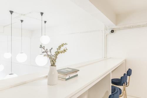shapel hostel and cafe