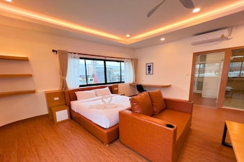 the lodge pattaya
