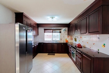 captivating 3 bed villa in muang pattaya