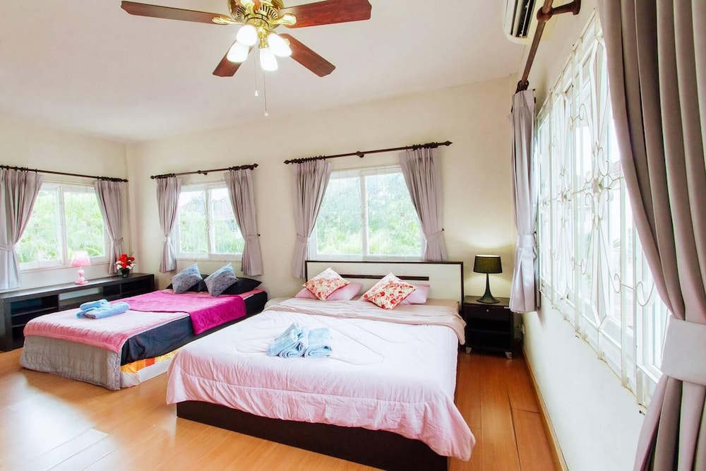 captivating 3 bed villa in muang pattaya