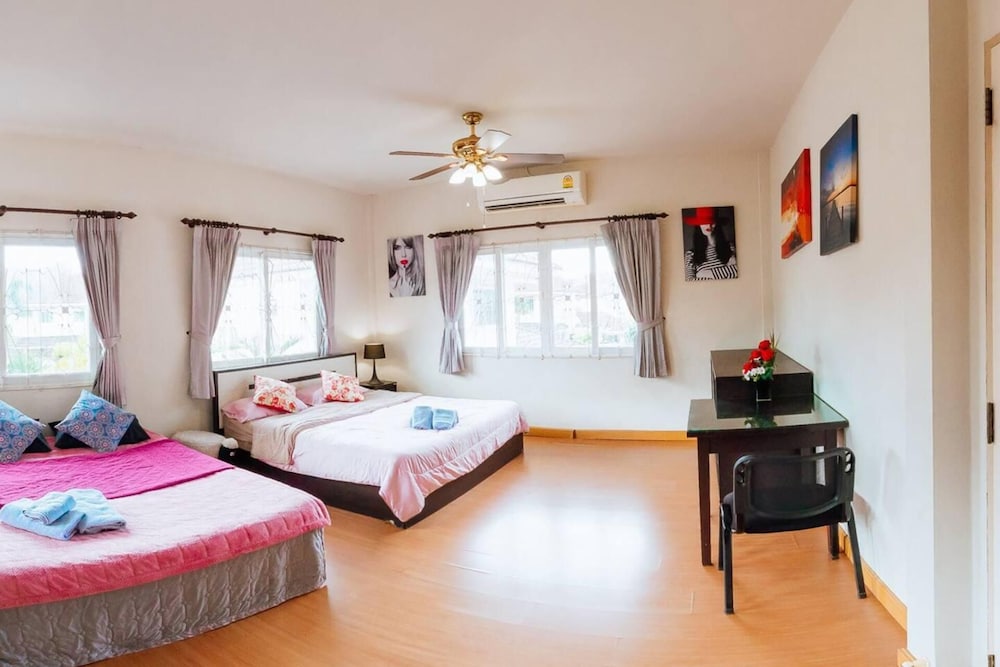 captivating 3 bed villa in muang pattaya